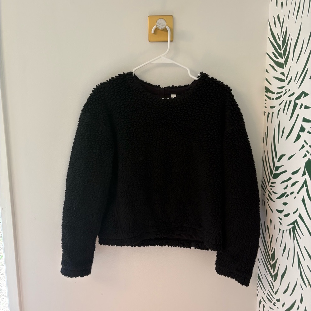 Lululemon Athletica Black Sherpa sweatshirt